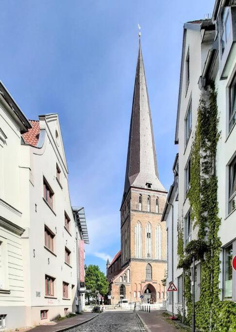 Ueber Den Daechern Der Altstadt Rostock Dış mekan fotoğraf